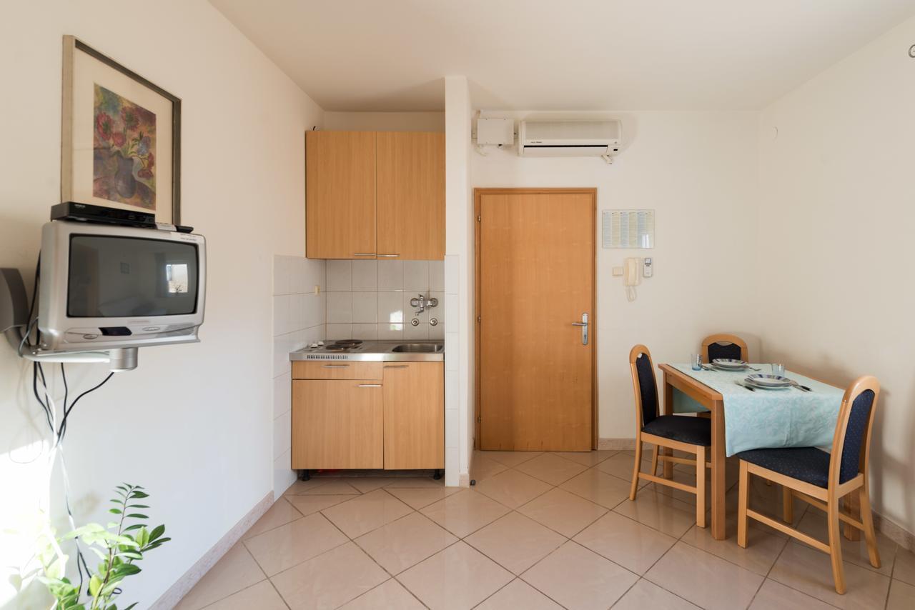 بول Sun House Apartments الغرفة الصورة